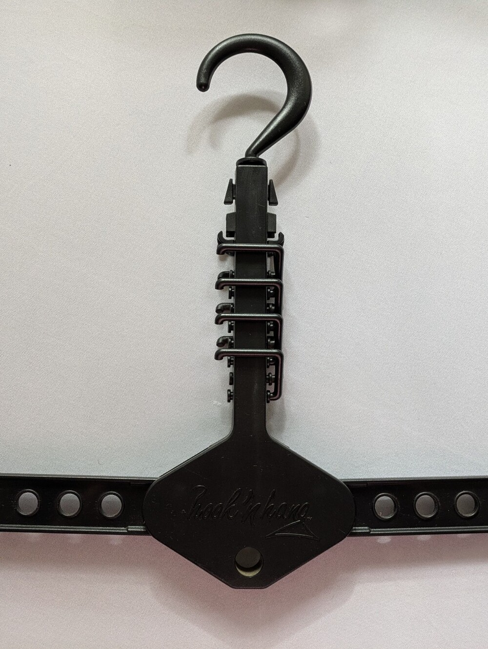 6 Pack Hook 'n Hang, Multi Use, Space-Saving Closet Hanger. 6 Pack - Picture 8 of 9